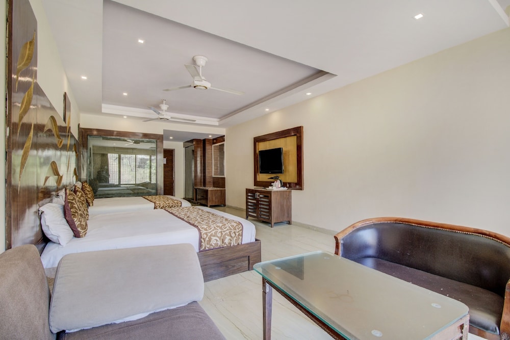 Family Double Room, Multiple Beds photo 2