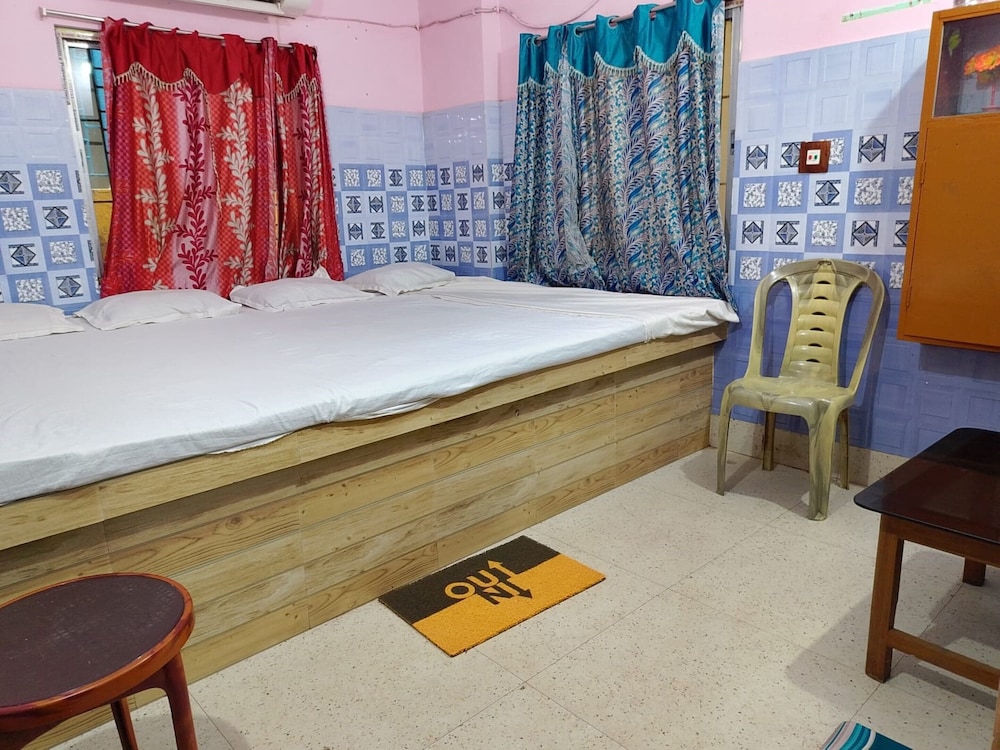 Deluxe Quadruple Room, City View