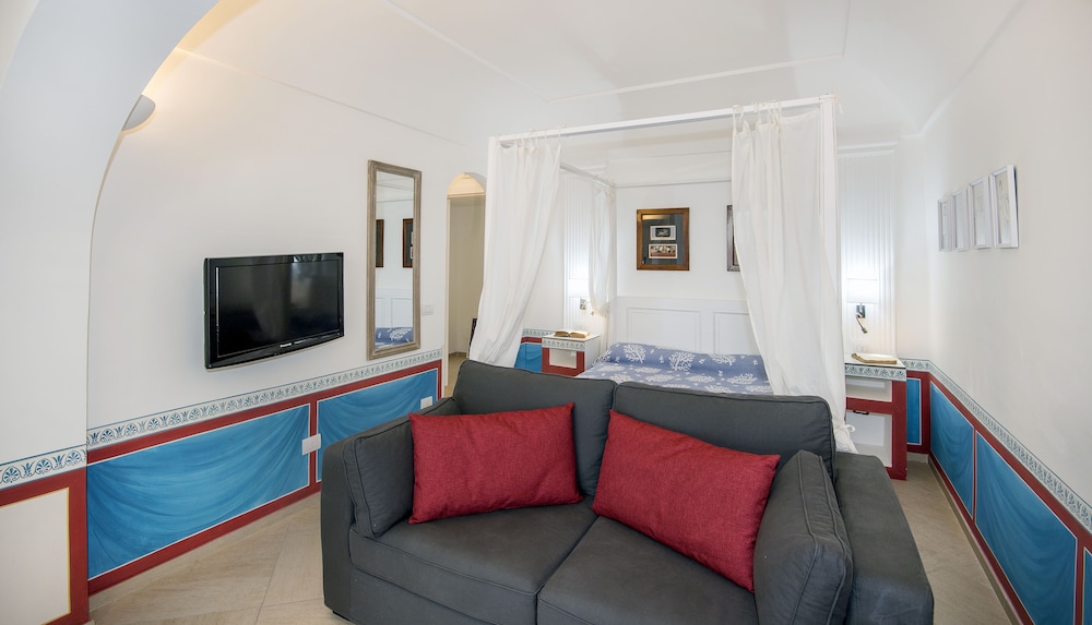 Deluxe Studio Suite, 1 Bedroom, Courtyard View