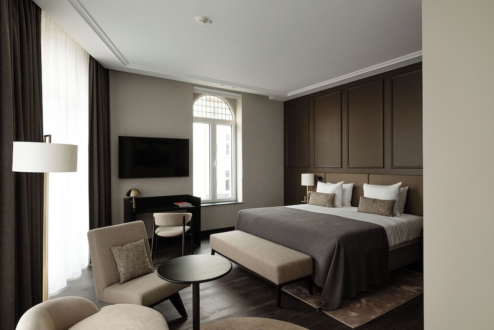 Beaumont Suite photo 1
