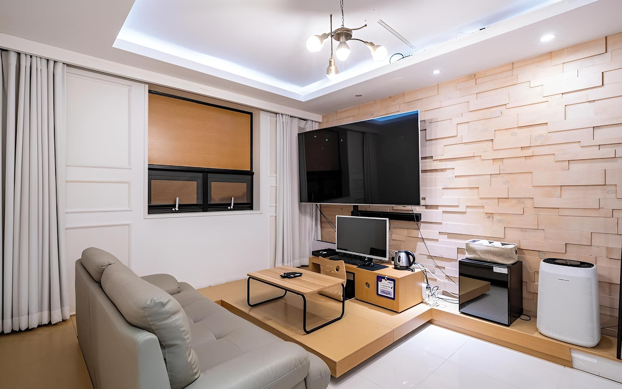 Room (Royal-Suite / Free viewing of 5 types) photo 2