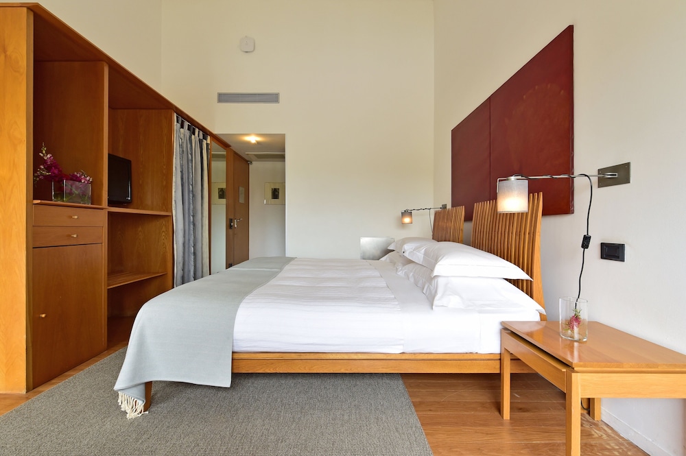 Double or Twin Room - Photo 2