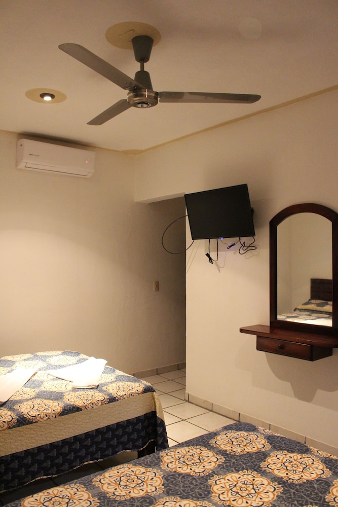 Classic Apartment, 2 Queen Beds, Balcony