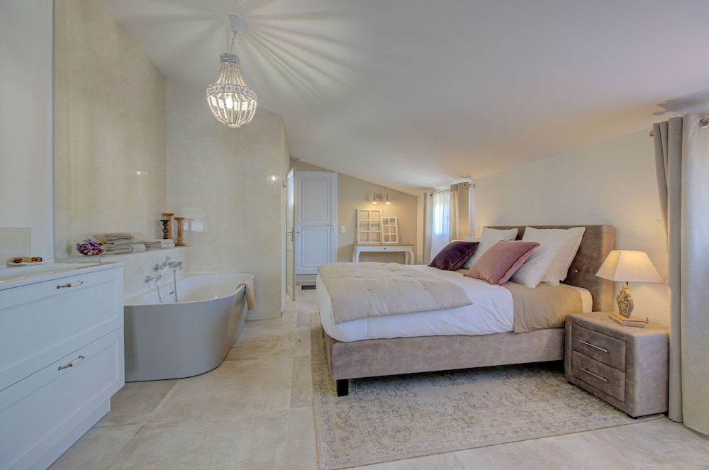 Romantic Suite, Ensuite (Suite Courtisanne) photo 3
