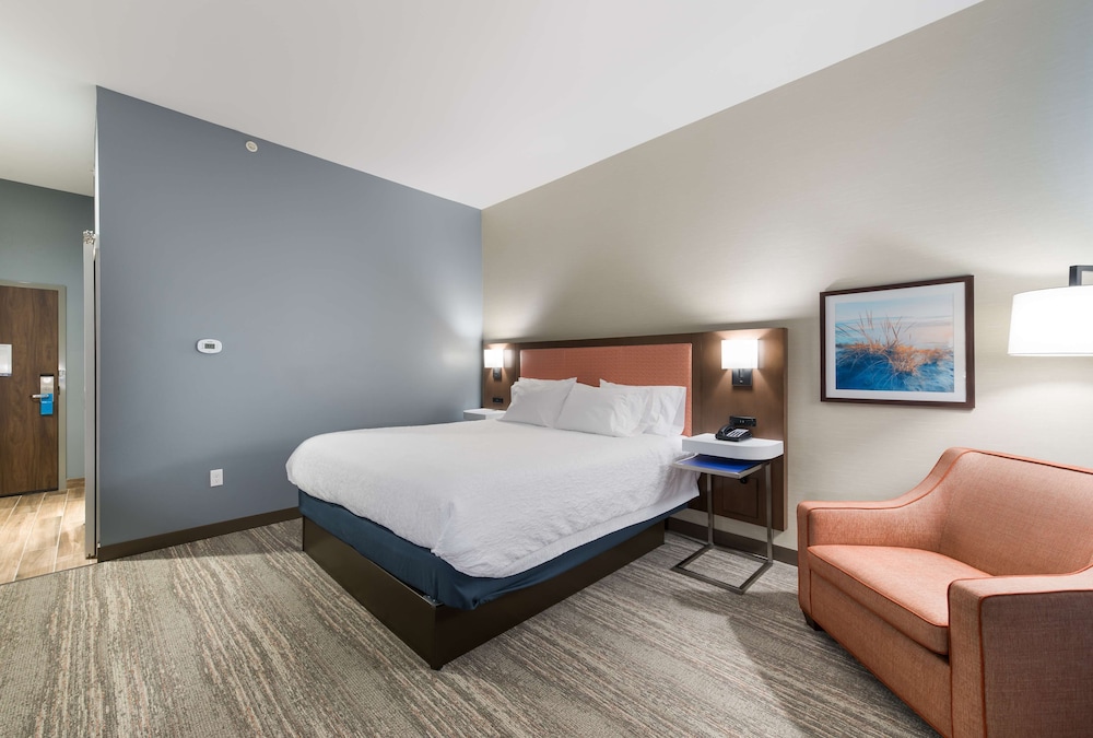 Room, 1 King Bed, Accessible, Non Smoking (Hearing) - Photo 3