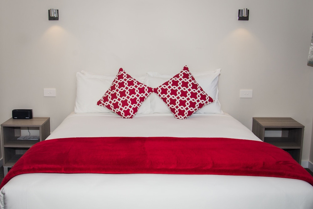 Superior Suite, 1 Bedroom, Kitchenette, Garden Area photo 1
