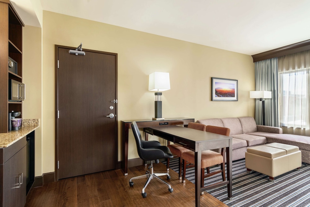 Two Room Suite, One King Bed with Sofa Bed photo 1