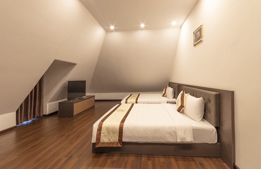Family Room - Photo 3