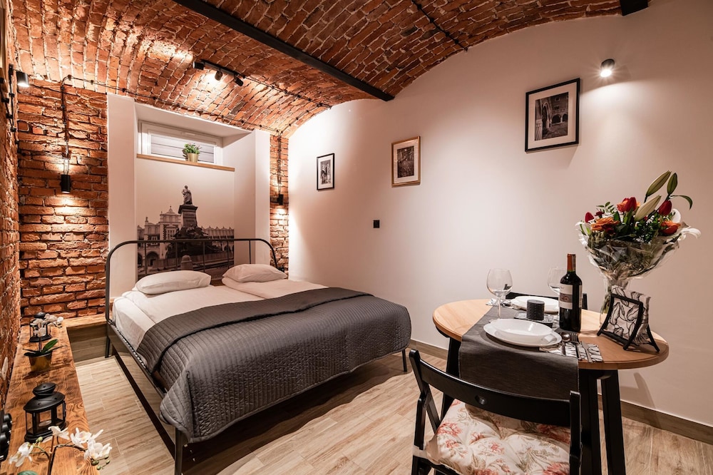 Apartment (B5)
