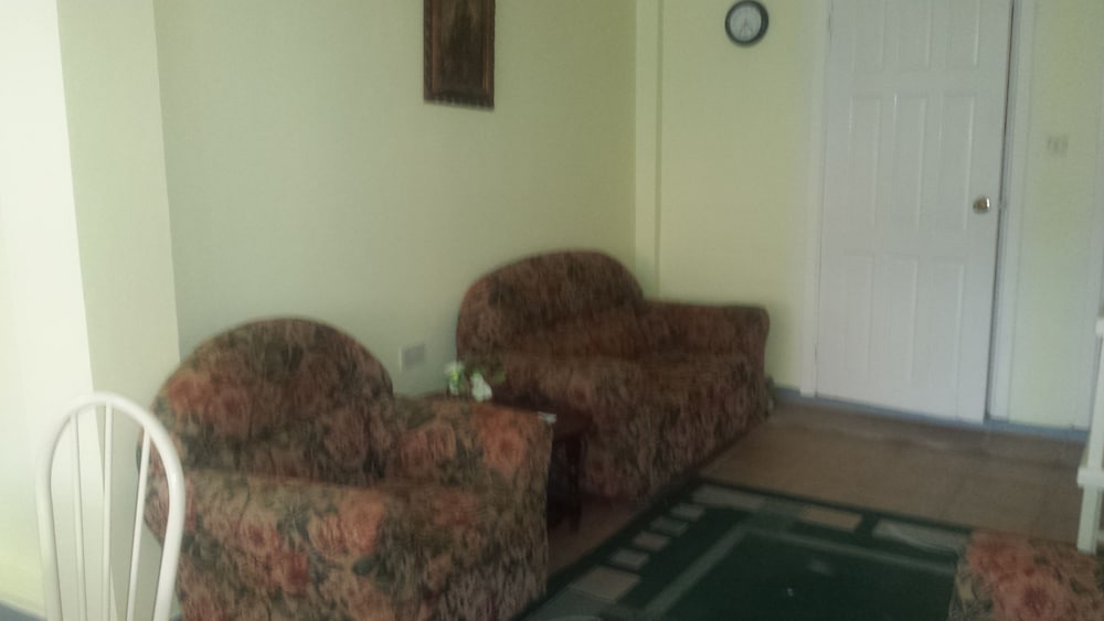 Double Room, 1 Queen Bed, Hill View photo 3