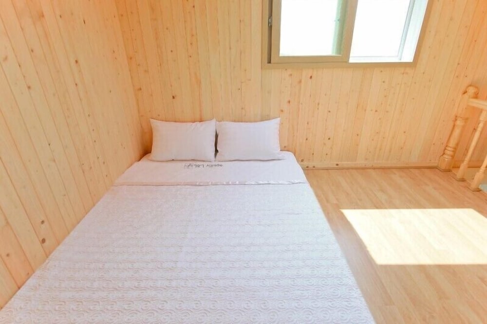 House (2) - Photo 8
