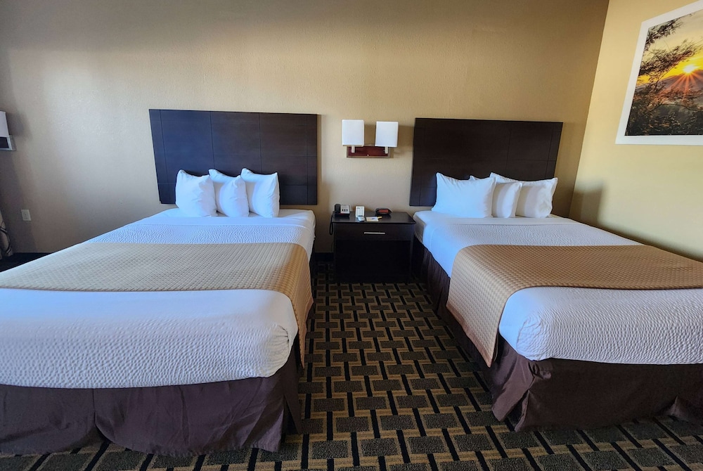 Room, 2 Queen Beds, Accessible - Photo 2