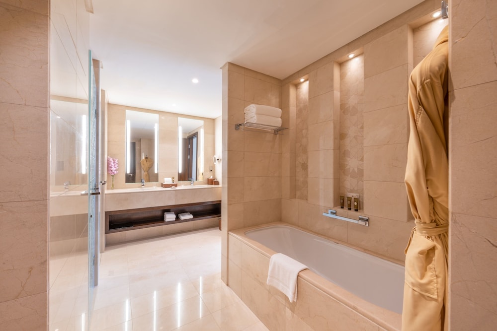 Suite, 1 Bedroom - Photo 5