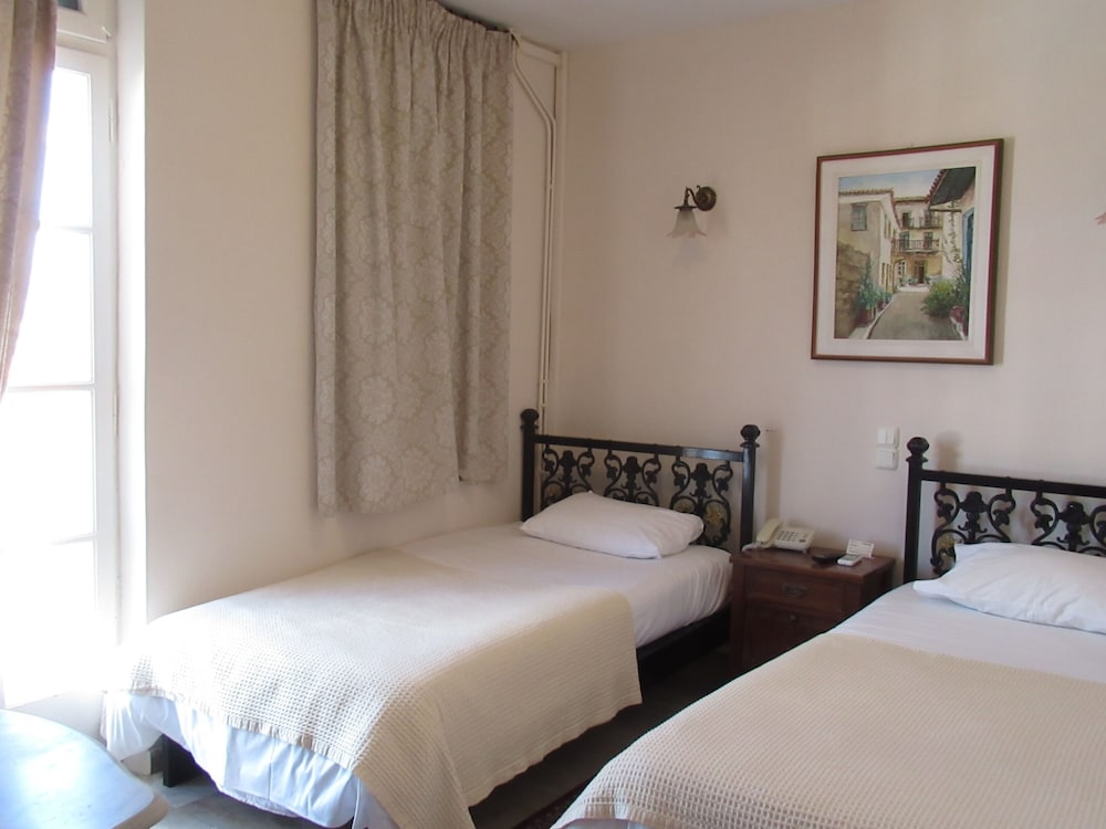 Habitación Doble (o con Vista al Castillo)