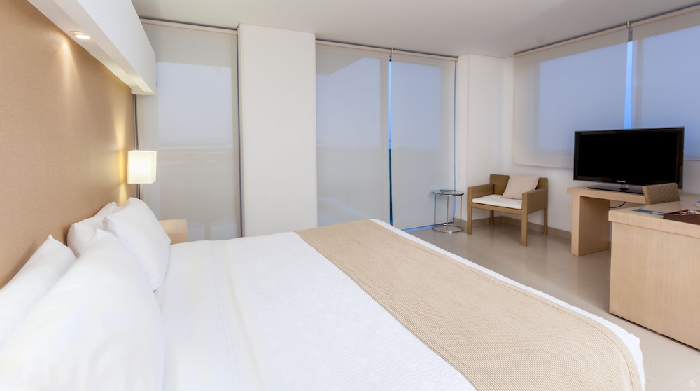 Standard Double Room, 1 King Bed - Photo 5