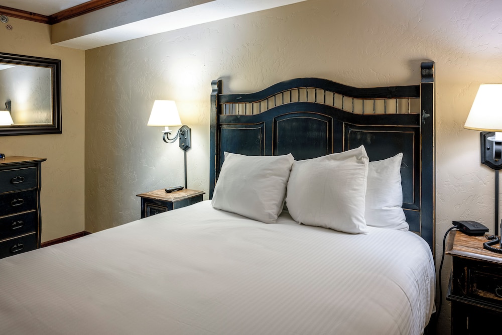 Summit Suite photo 2