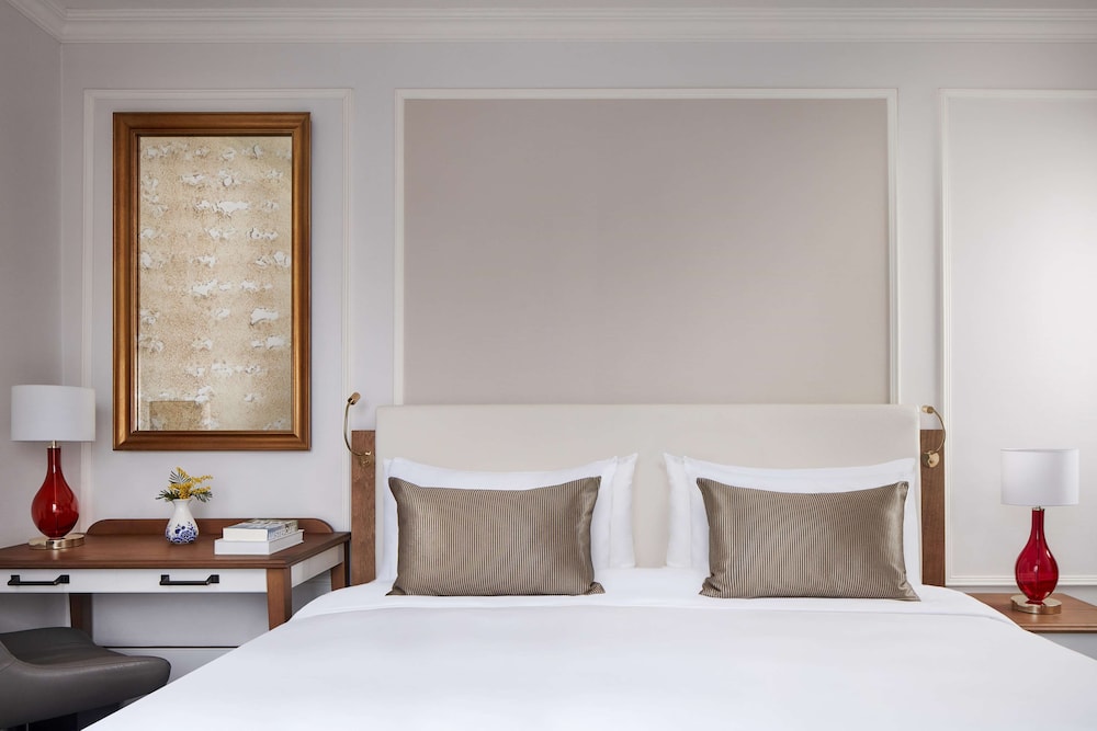 Superior Room (Small)