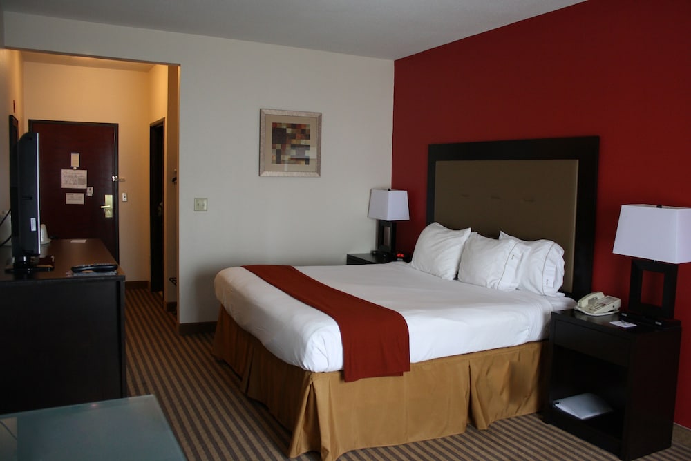 Standard Room, 1 King Bed - Photo 1