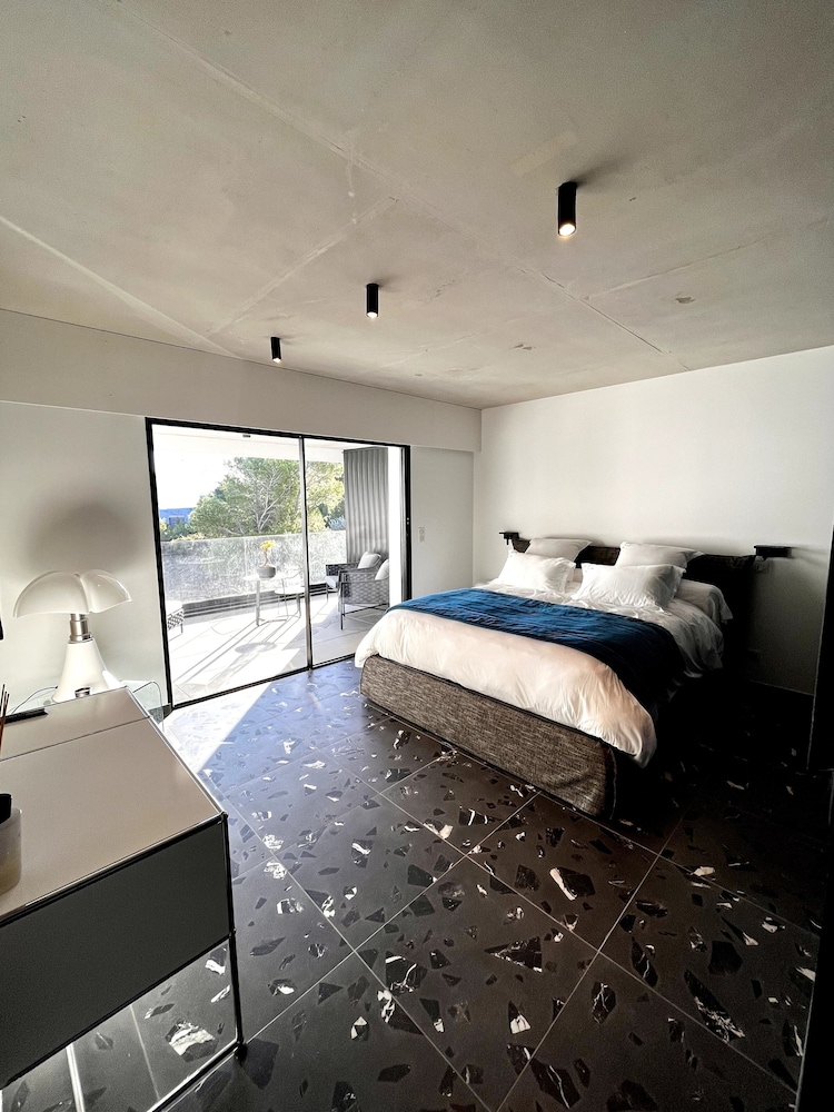 Luxury Room, 1 King Bed, Terrace, Sea Facing