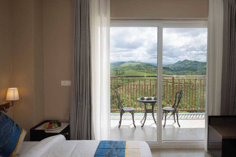 Classic Double Room, Balcony, Lake View