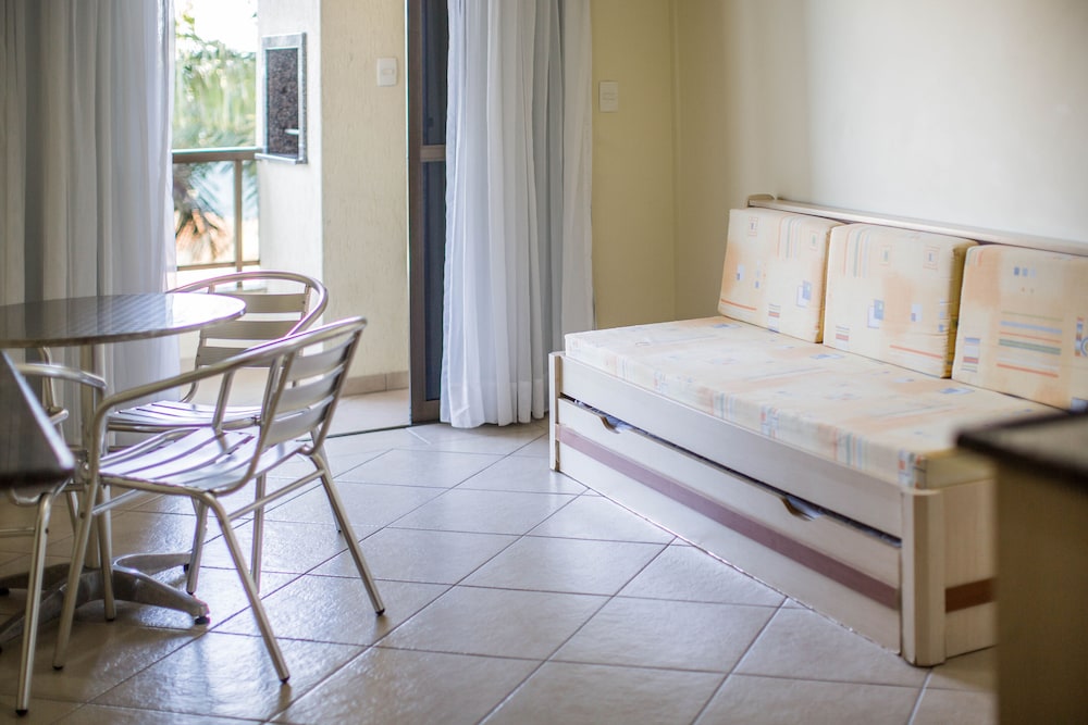 Traditional Apartment - Photo 2