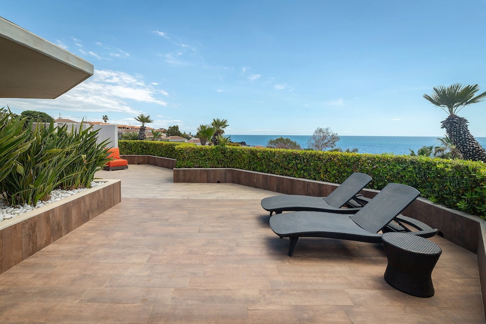 Suite, 1 King Bed, Terrace, Sea View photo 3
