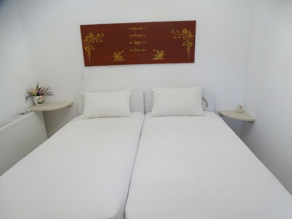 Economy Studio, 1 Bedroom, Accessible, Courtyard View