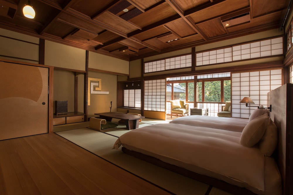 106:Deluxe Room with Higashiyama View, Twin Bed(Main)
