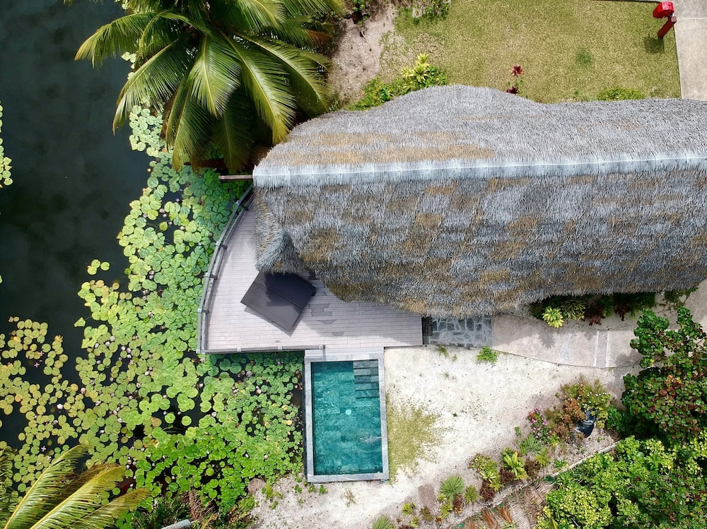 Premium Bungalow, Private Pool, Lake View photo 2