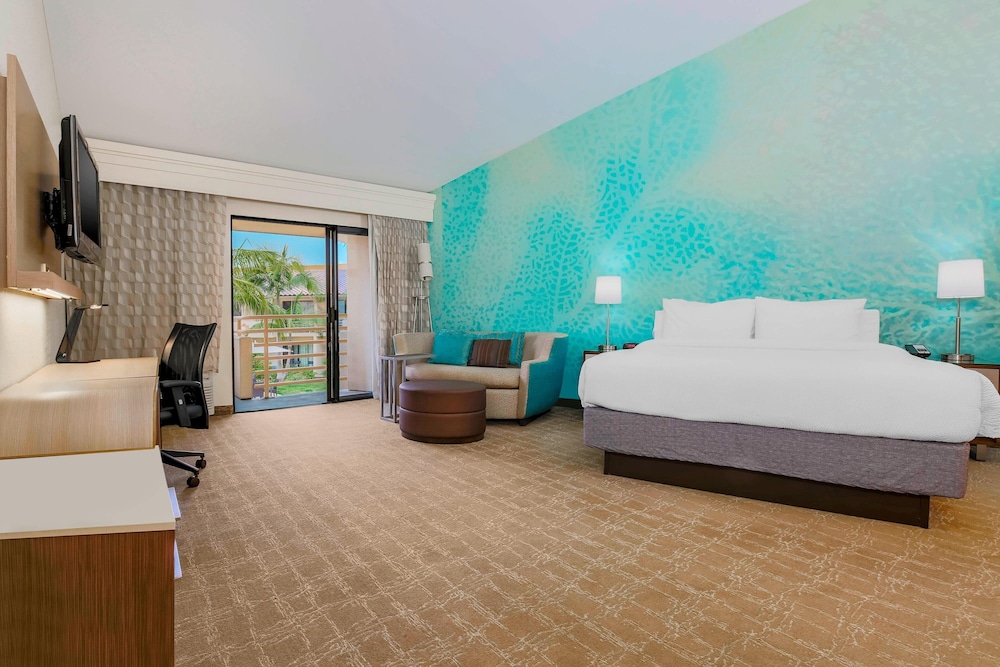 Studio Suite, 1 King Bed with Sofa bed