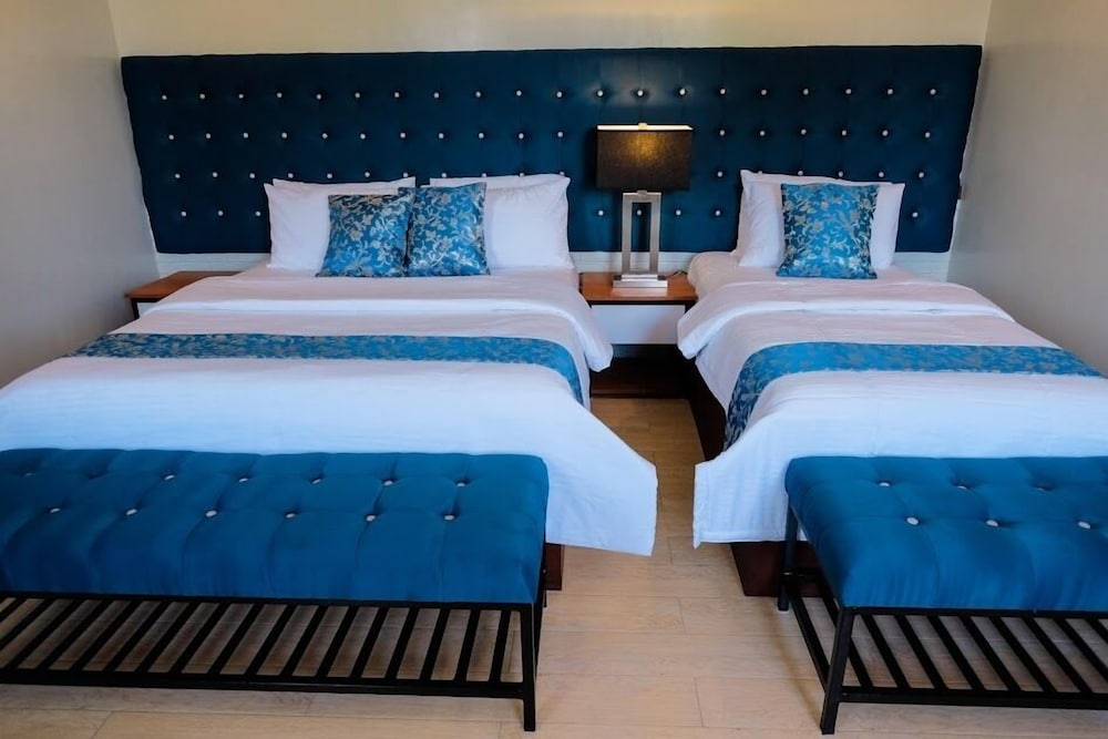 Deluxe Double Room - Photo 8