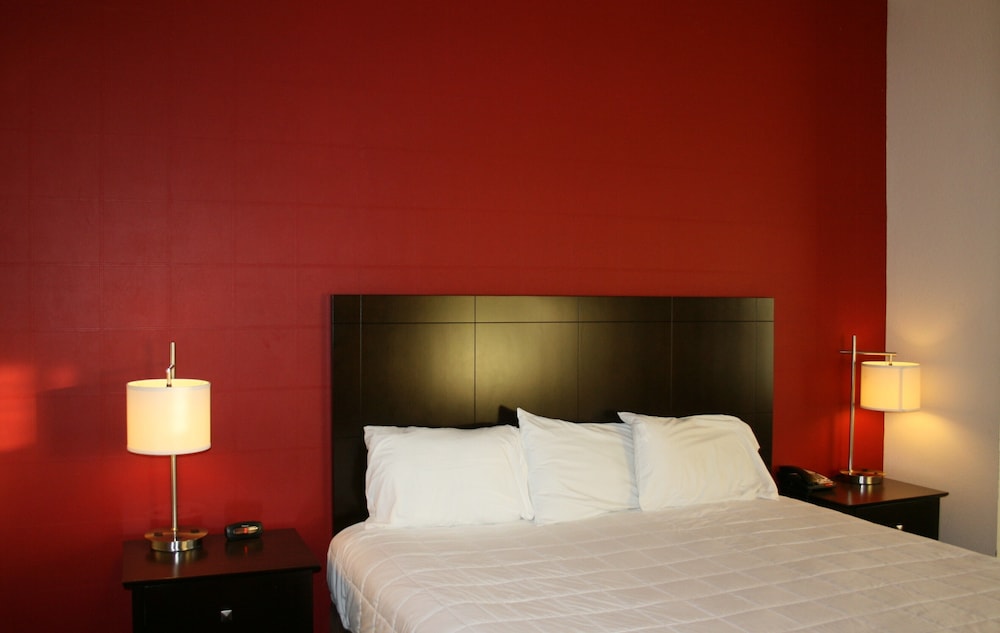 Deluxe Room, 1 King Bed, Kitchenette photo 3