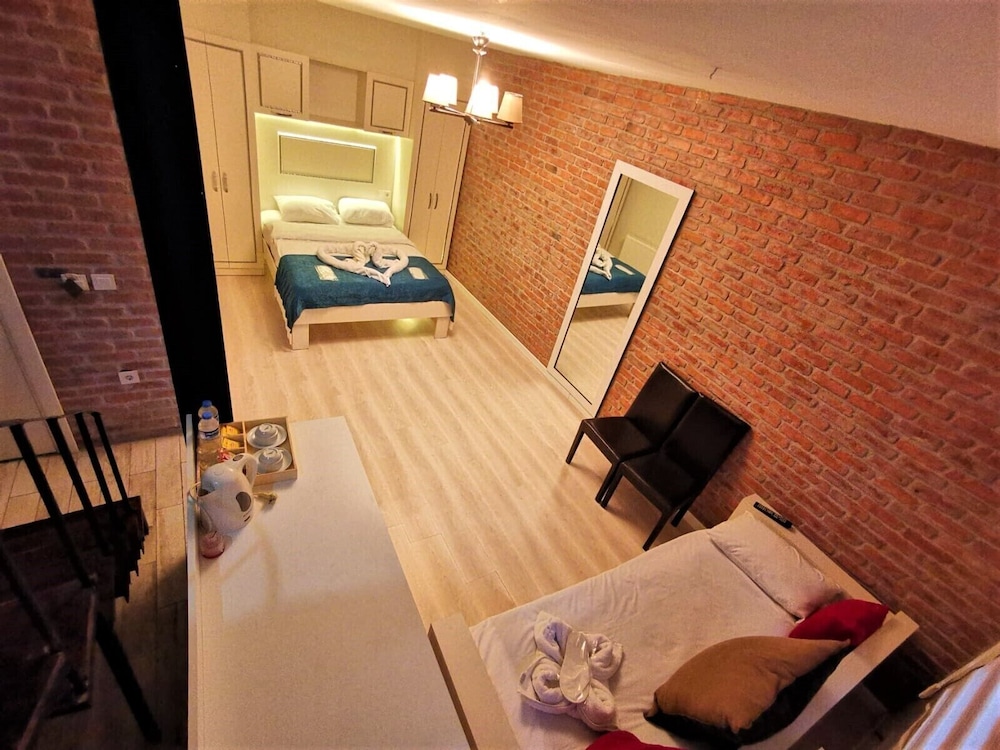 Family Room photo 2