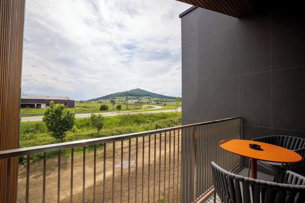 Deluxe Double Room, Hill View