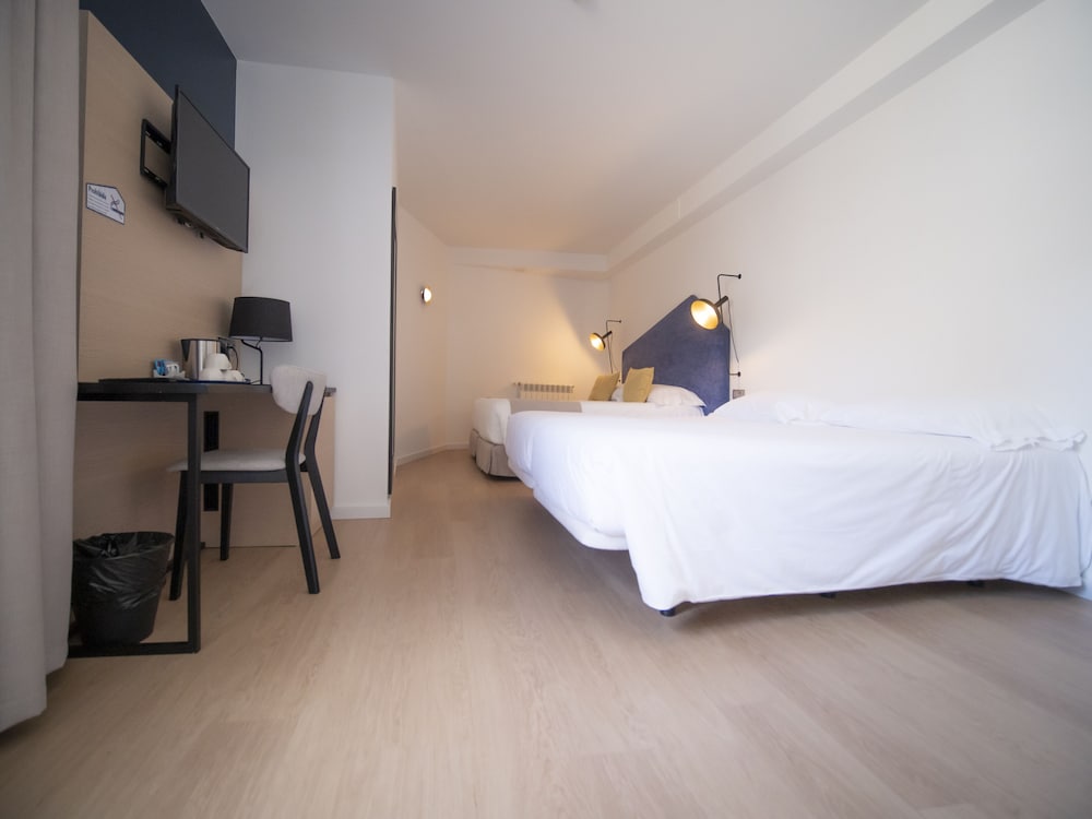 Quadruple Room (4 Adults) photo 1