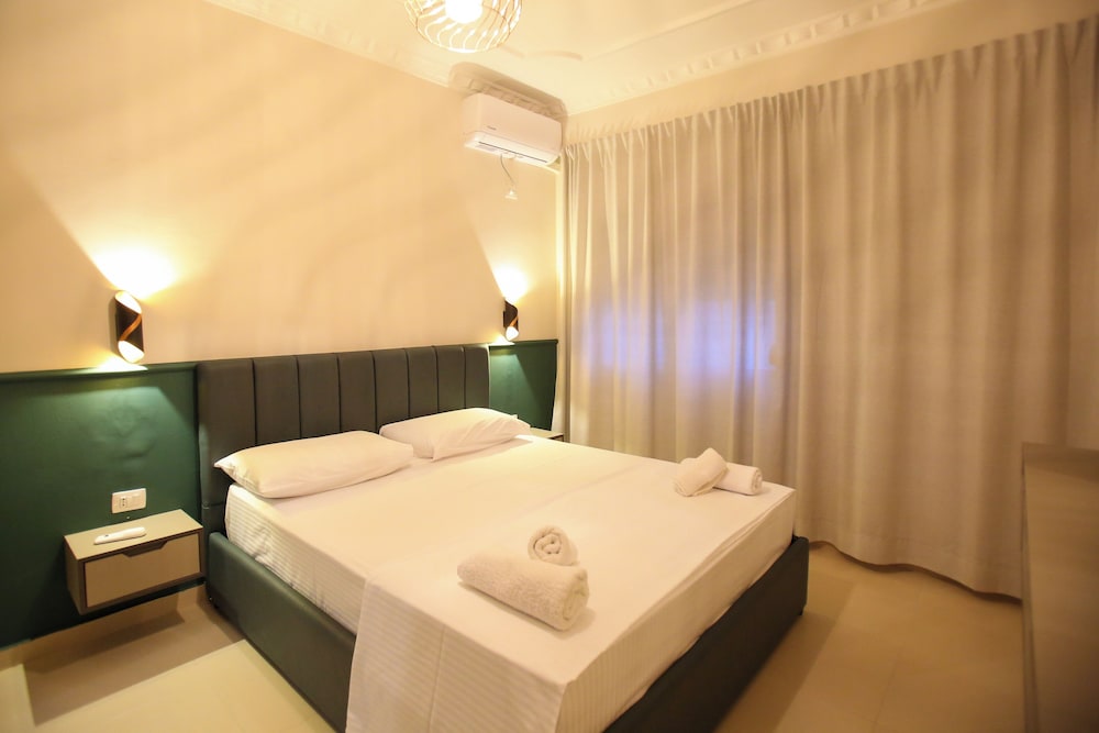 Luxury Apartment photo 3
