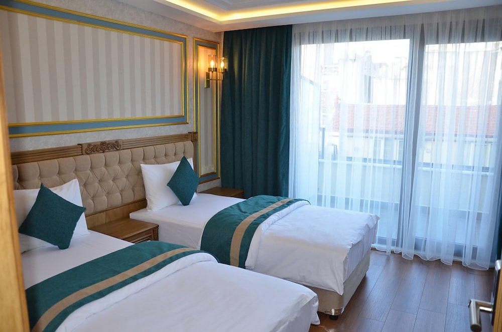 Superior Twin Room with Balcony photo 1