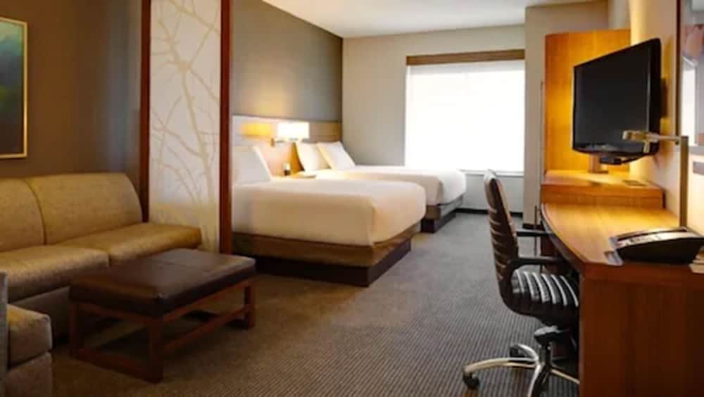 Room, 2 Queen Beds (High Floor) photo 2