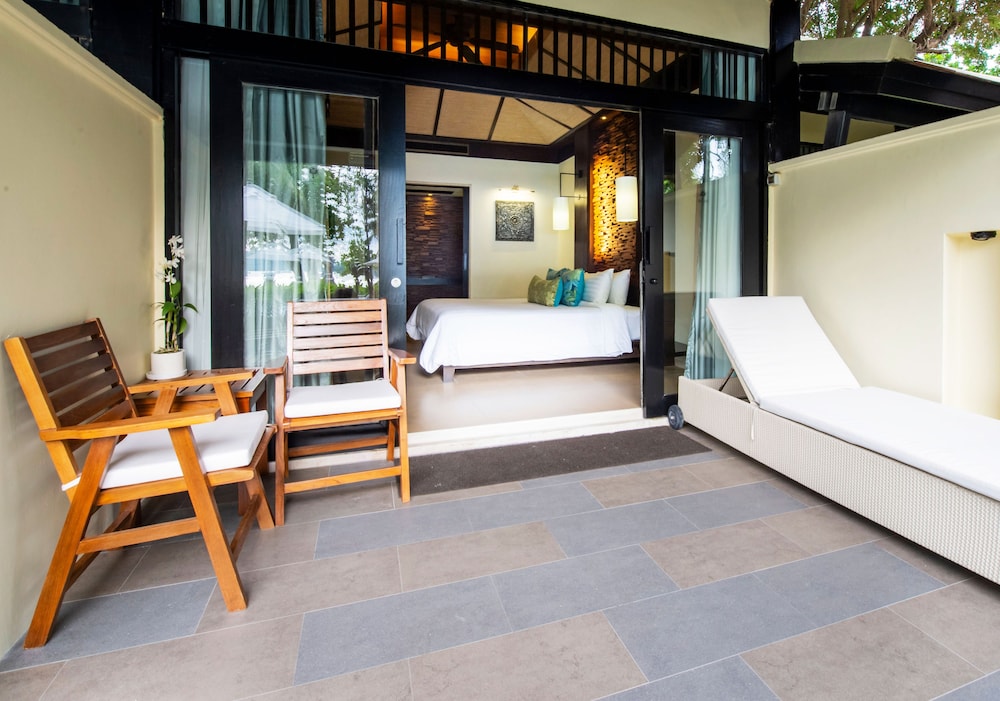 Superior Room, Sea View - Photo 12