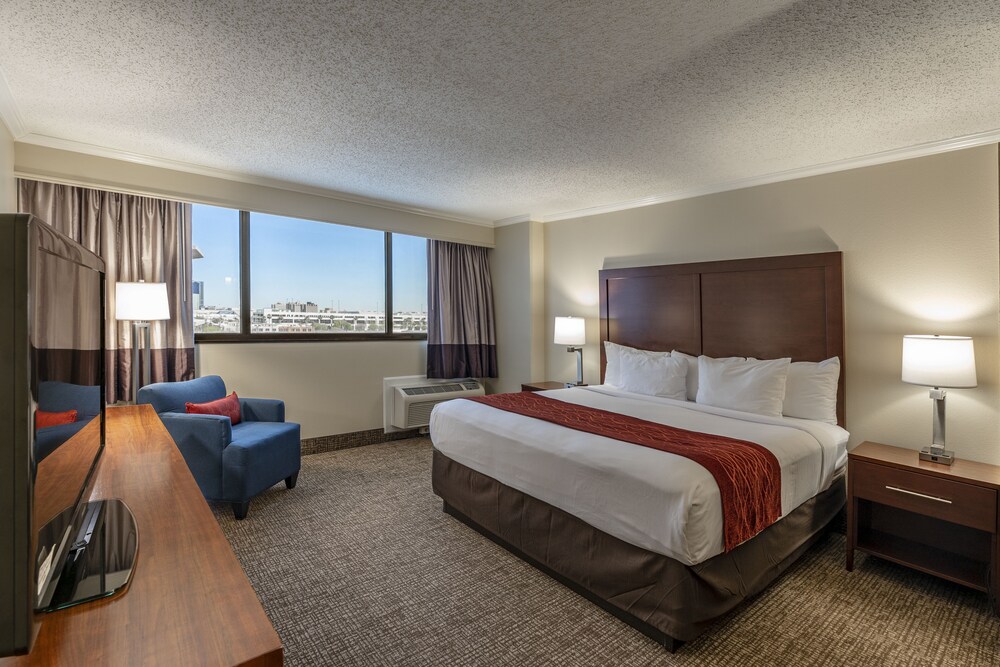 Junior Suite, 1 King Bed, Non Smoking - Photo 2