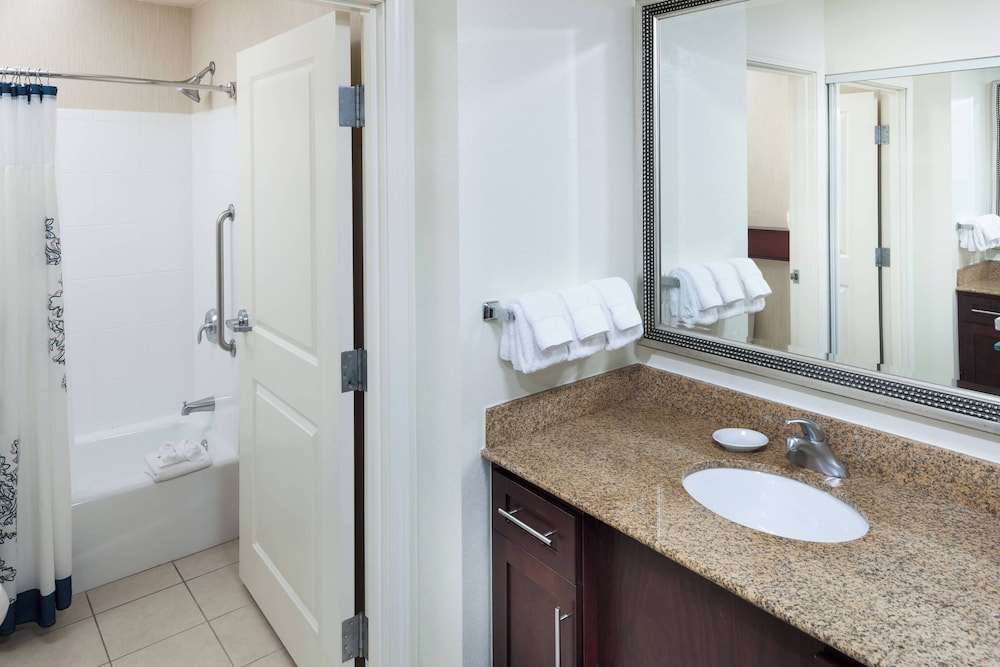 Suite, 1 Bedroom - Photo 6
