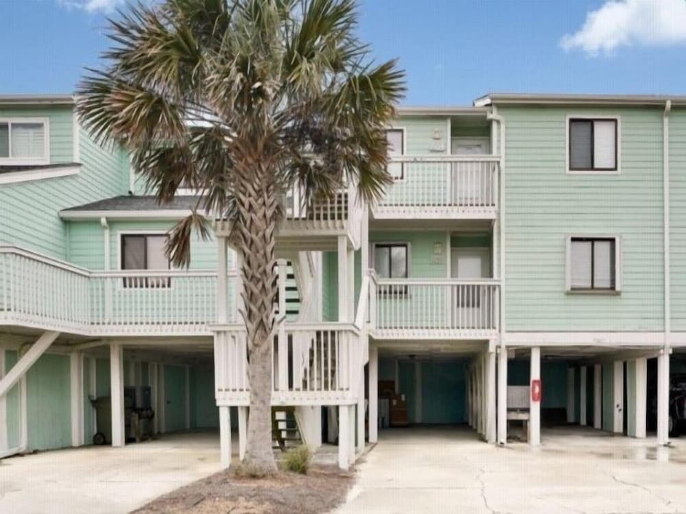Condo, 2 Bedrooms photo 2