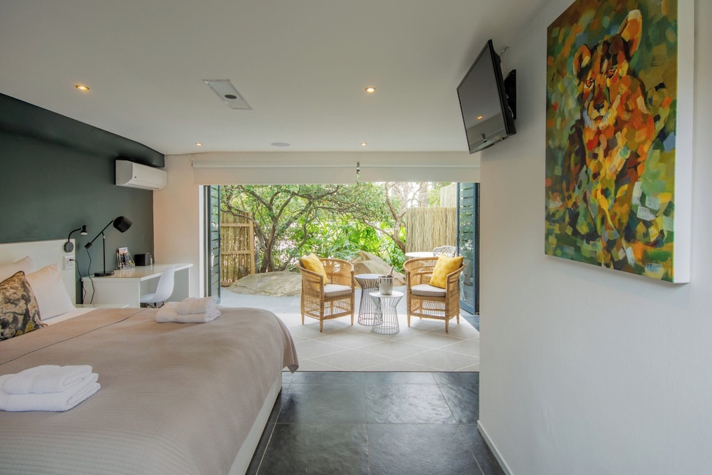 Deluxe Mountain Facing Room
