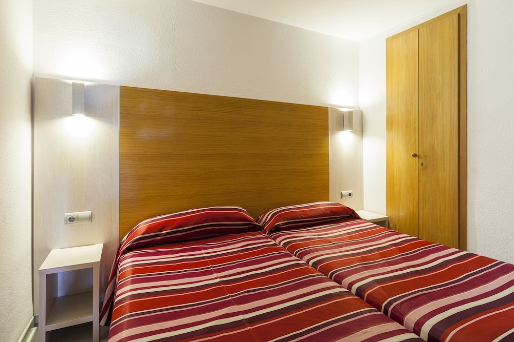 Standard Apartment, 2 Bedrooms, Balcony photo 2