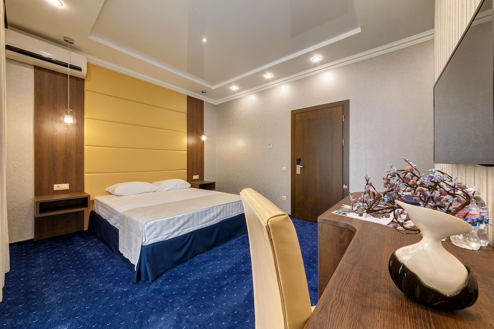 Standard Double Room photo 2
