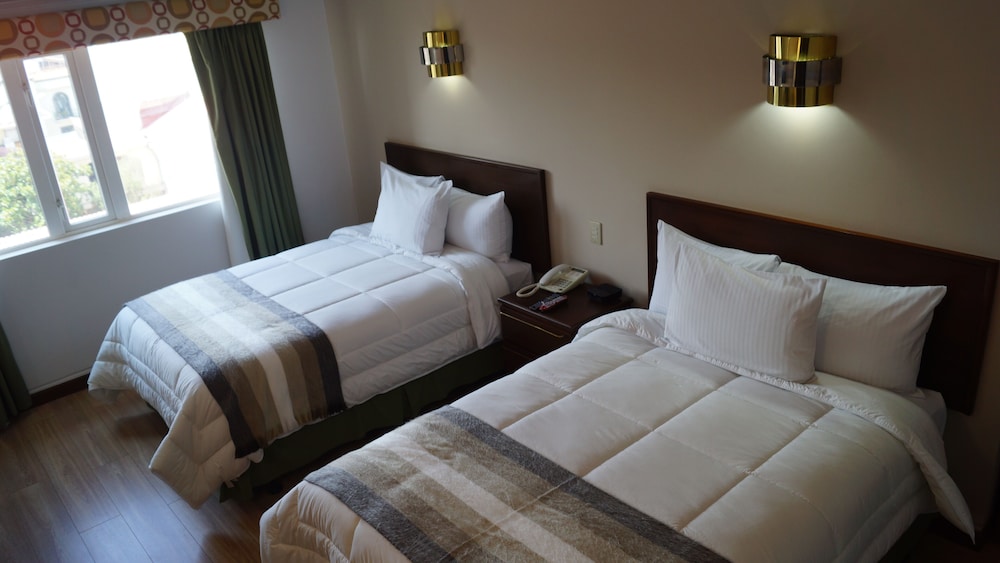 Family Room, Ensuite photo 3