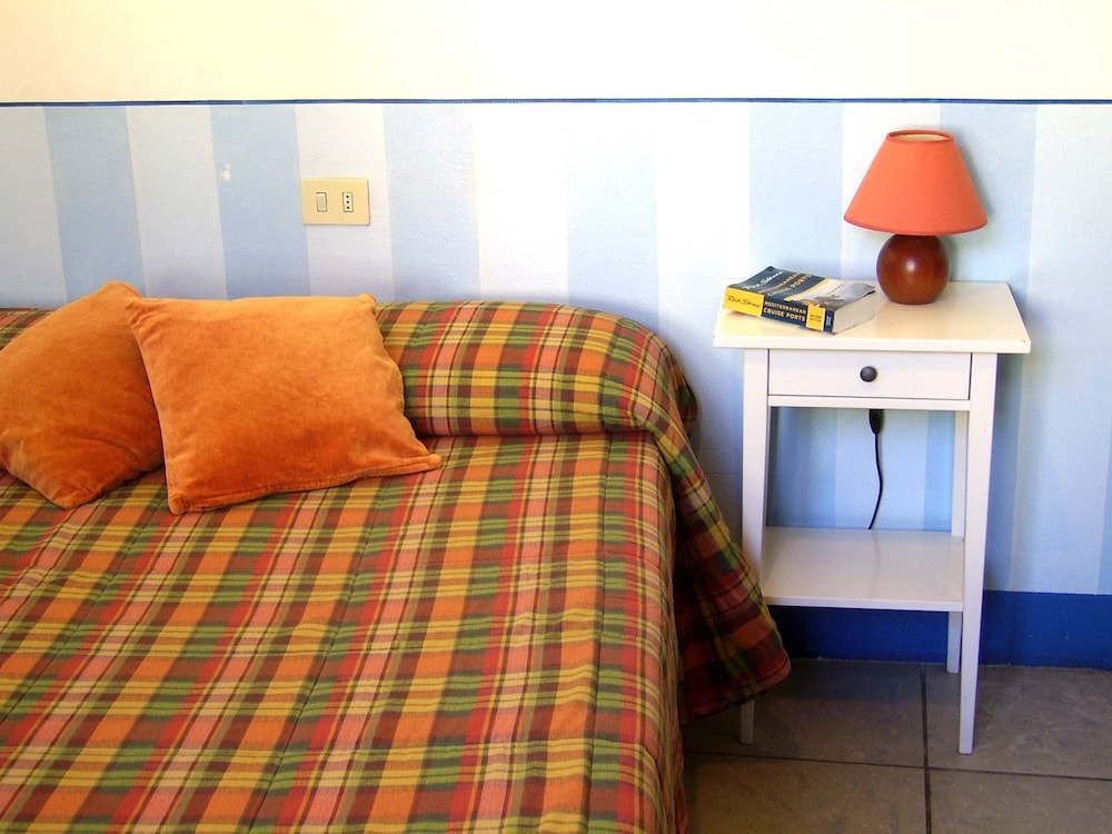 Single Room, Shared Bathroom