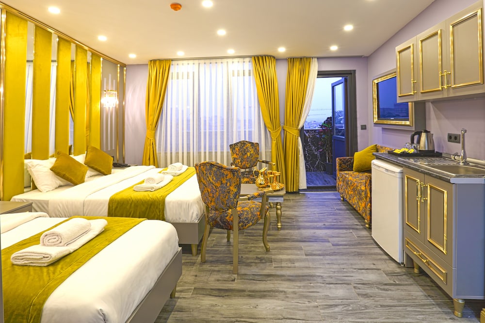 Luxury Triple Room photo 1