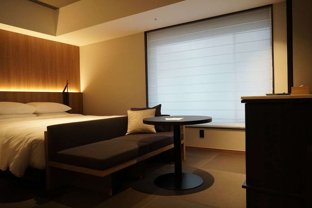Superior Room, 1 King Bed - Photo 3
