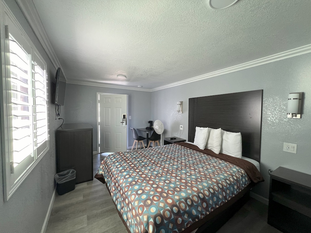 Room, 1 Queen Bed - Photo 2